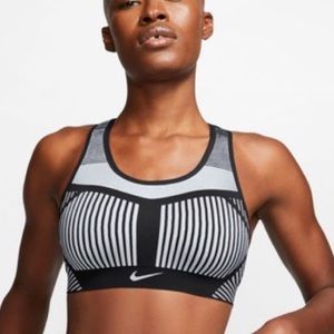 Nike Flyknit FENOM Sculp Knit Sports Bra